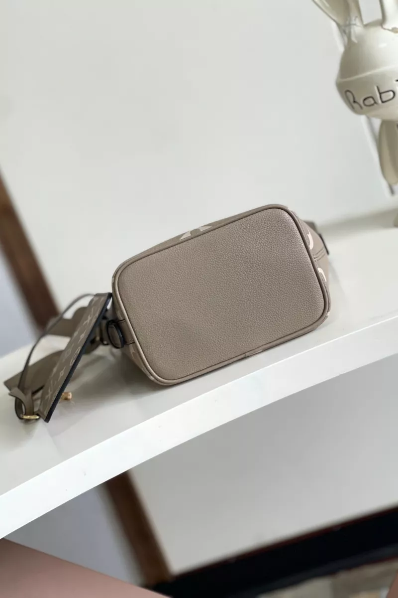 SportInspired 3515 Louis Vuitton AAA Quality Messenger Bags For Women - Image 4