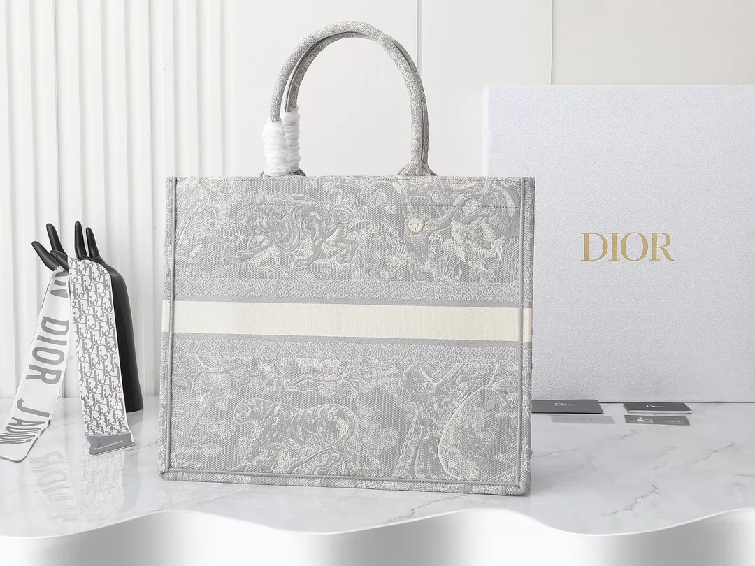 SportInspired 7333 Christian Dior AAA Quality Tote-Handbags For Women - Image 3