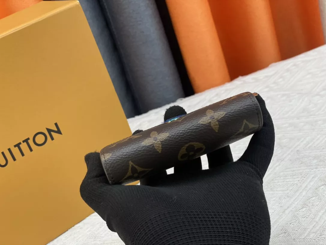 SportInspired 7865 Louis Vuitton LV Card Case - Image 5