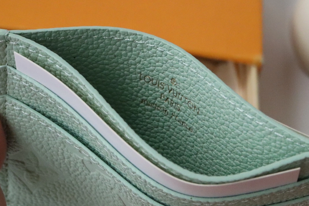 SportInspired 8614 Louis Vuitton LV Card Case - Image 5