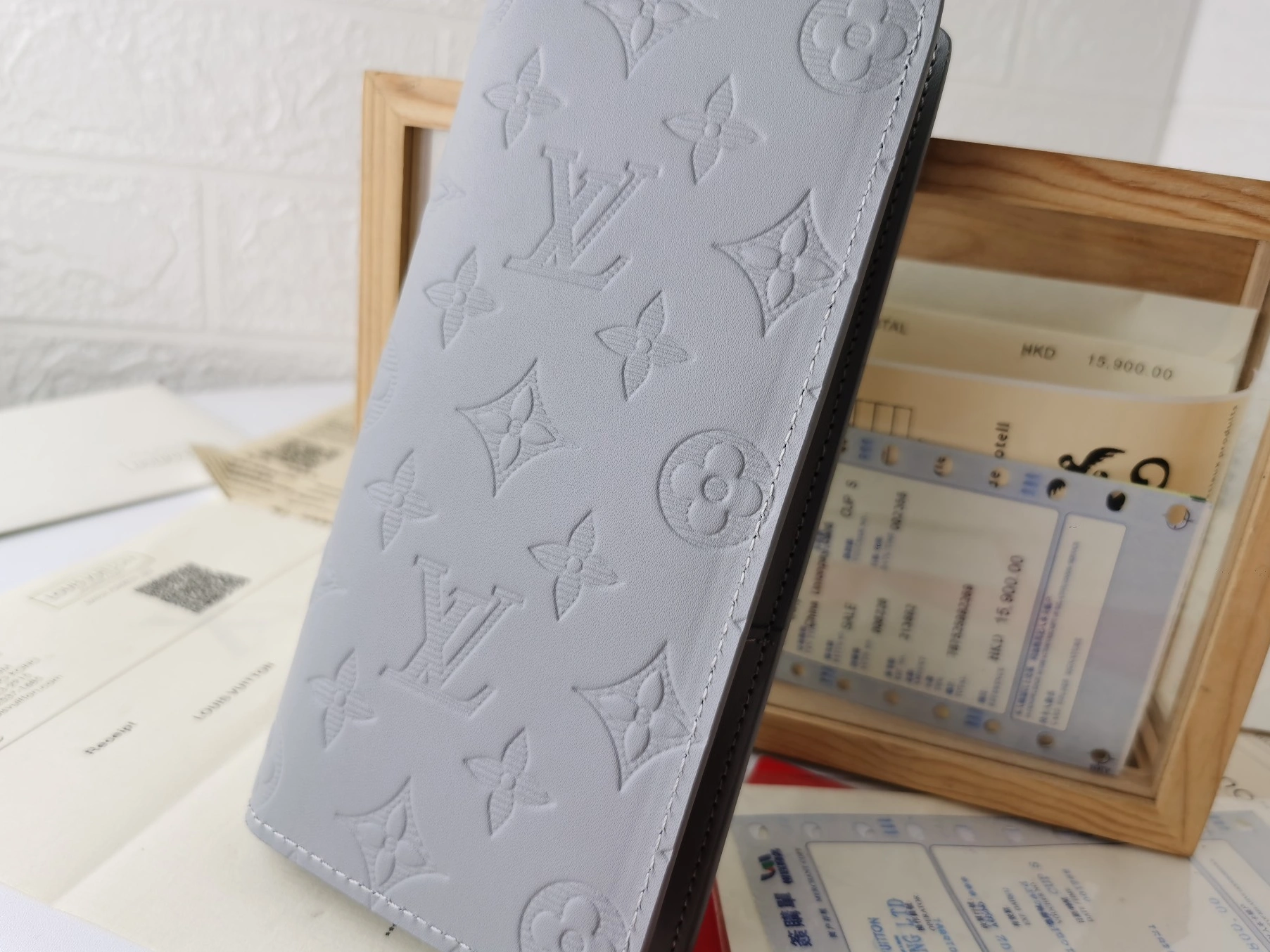 SportInspired 9445 Louis Vuitton LV Card Case For Unisex - Image 5