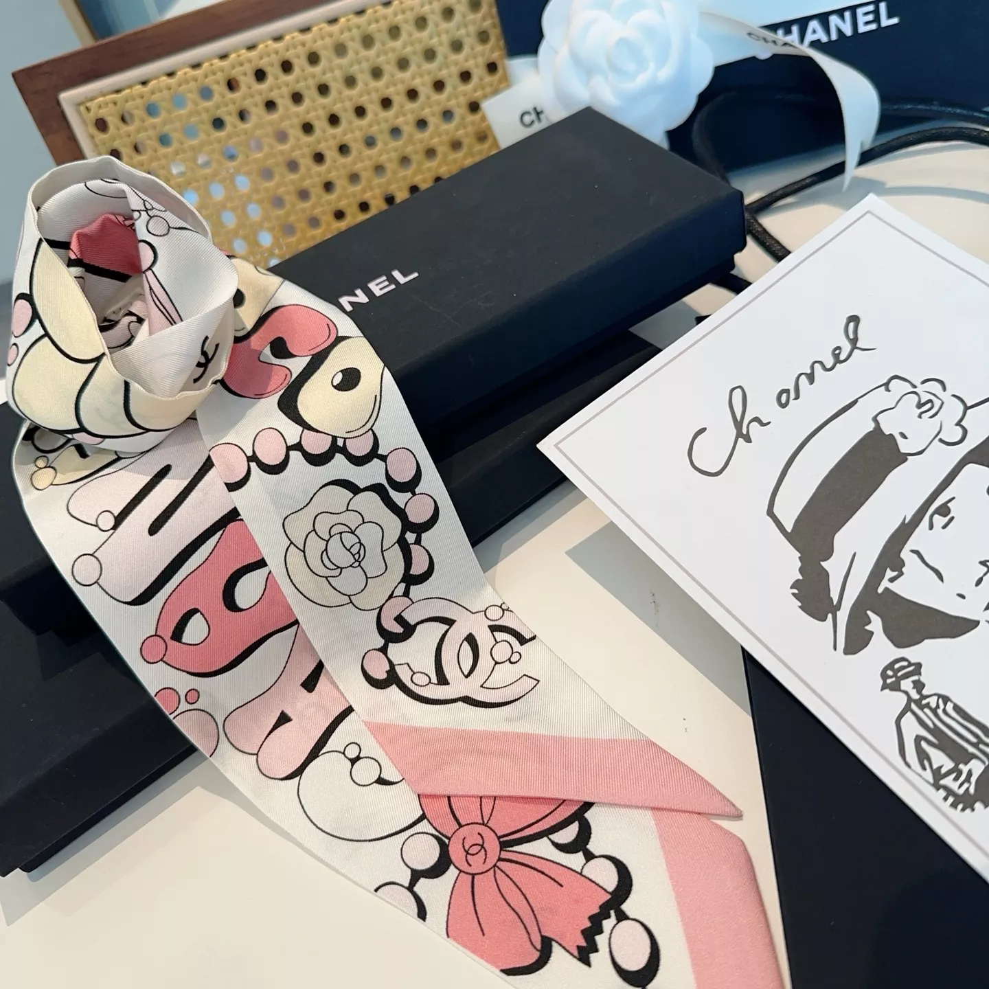 Stylish 2580 Chanel Silk Scarf