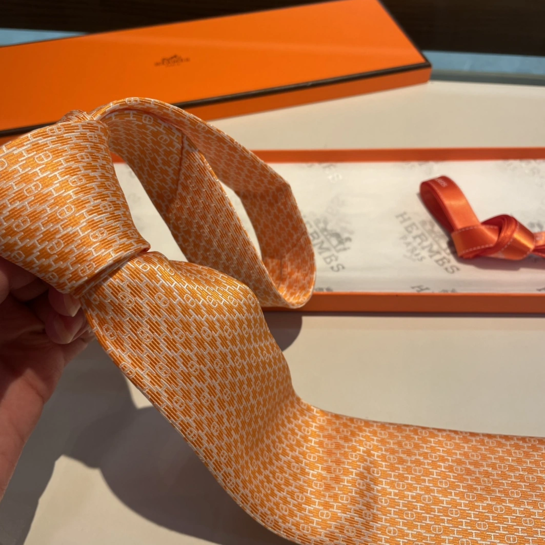 Stylish 565 Hermes Necktie For Men - Image 3