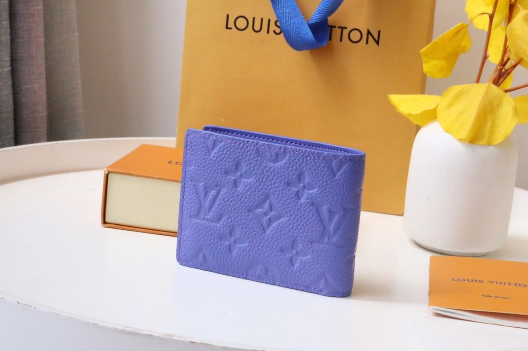 Stylish 7825 Louis Vuitton AAA Quality Wallets For Unisex