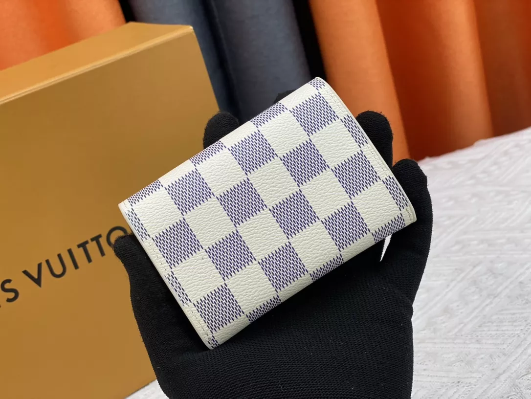 Stylish 9929 Louis Vuitton LV Card Case - Image 3