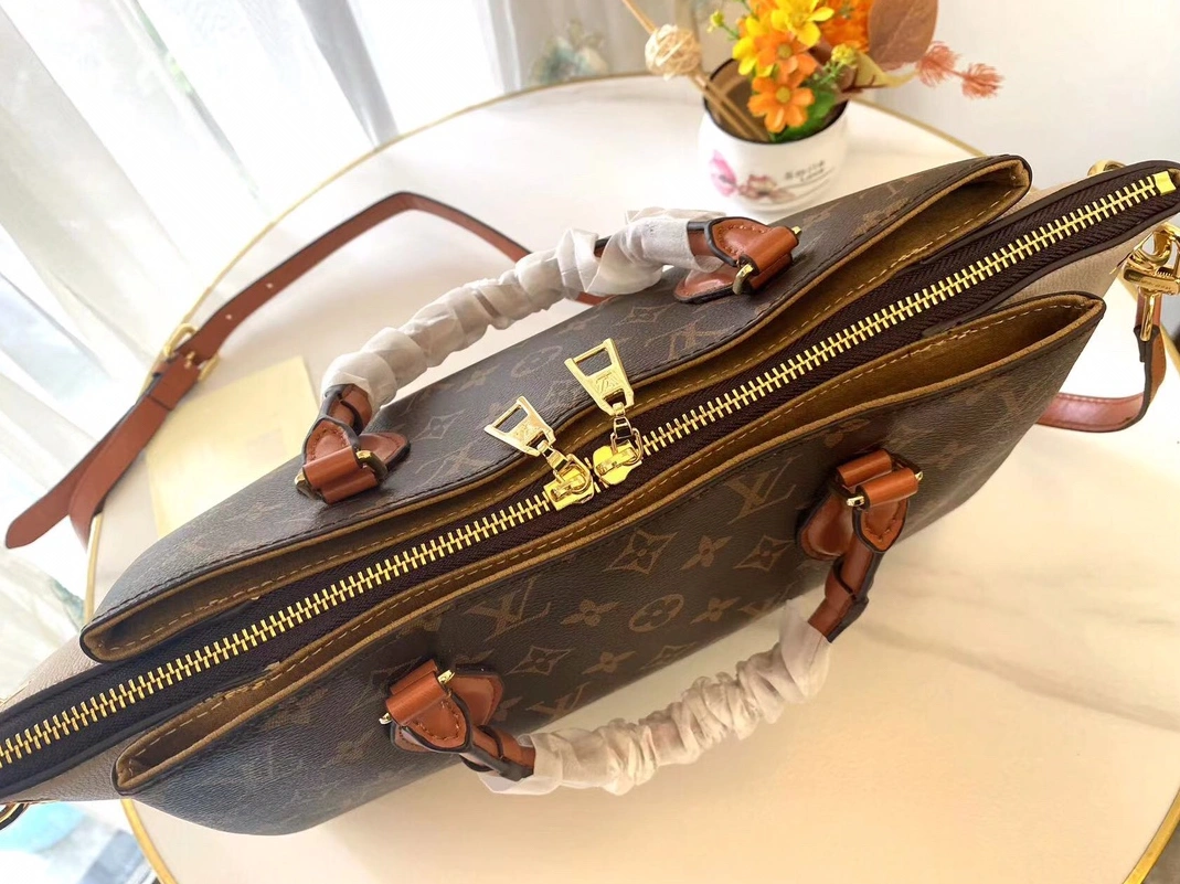 Timeless 4533 Louis Vuitton AAA Quality Handbags For Women - Image 6