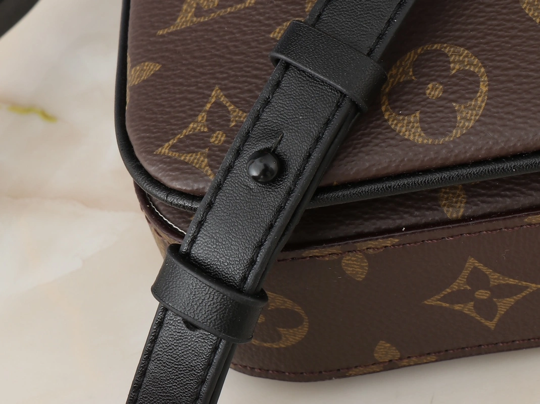 Timeless 5552 Louis Vuitton AAA Quality Messenger Bags For Unisex - Image 7