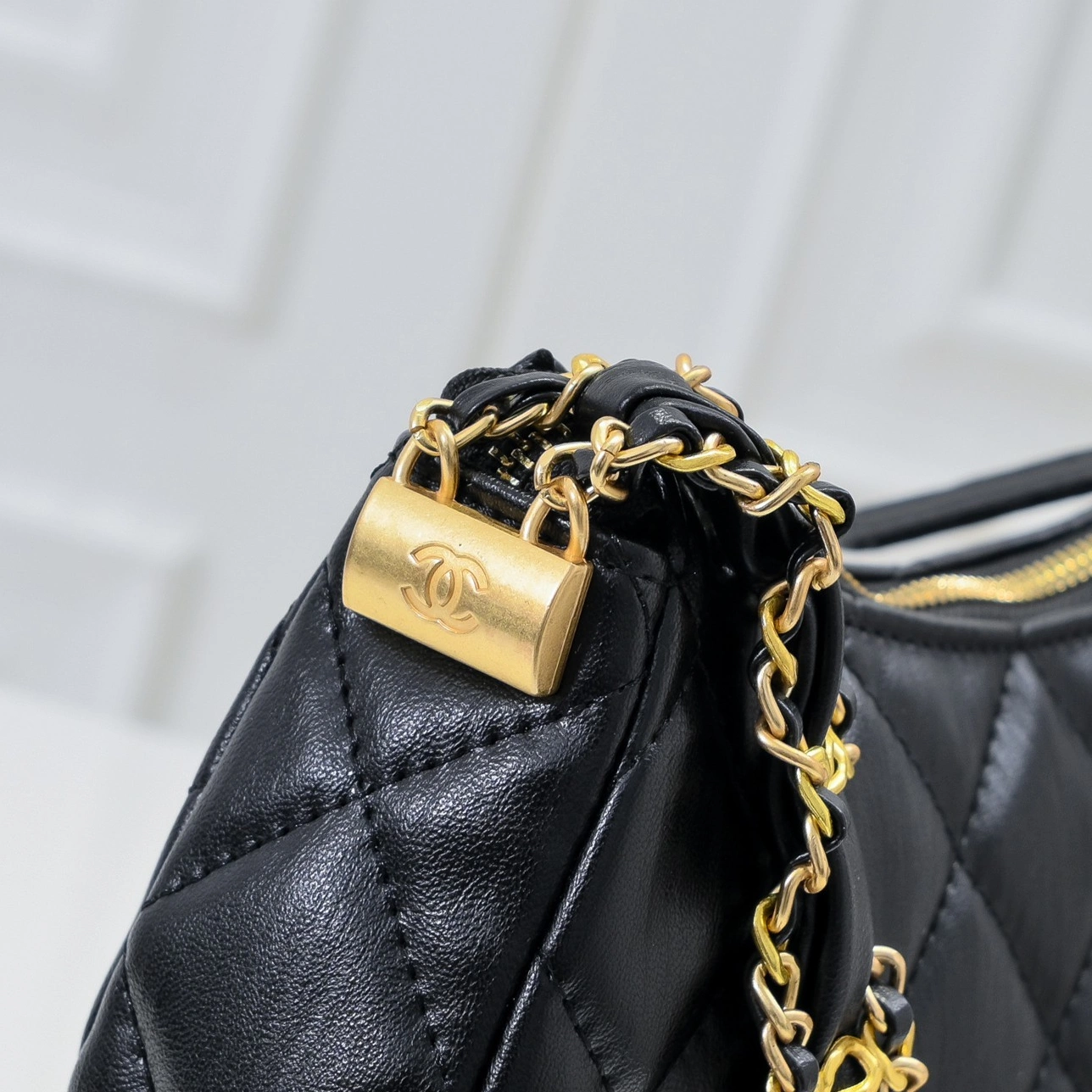 Timeless 9071 Chanel AAA Quality Shoulder Bags For Women - Image 5