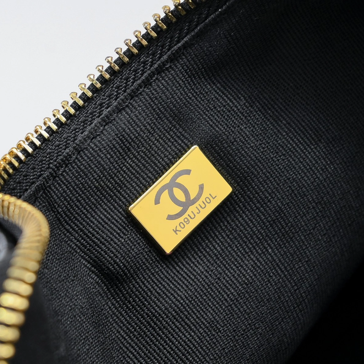 Timeless 9071 Chanel AAA Quality Shoulder Bags For Women - Image 8