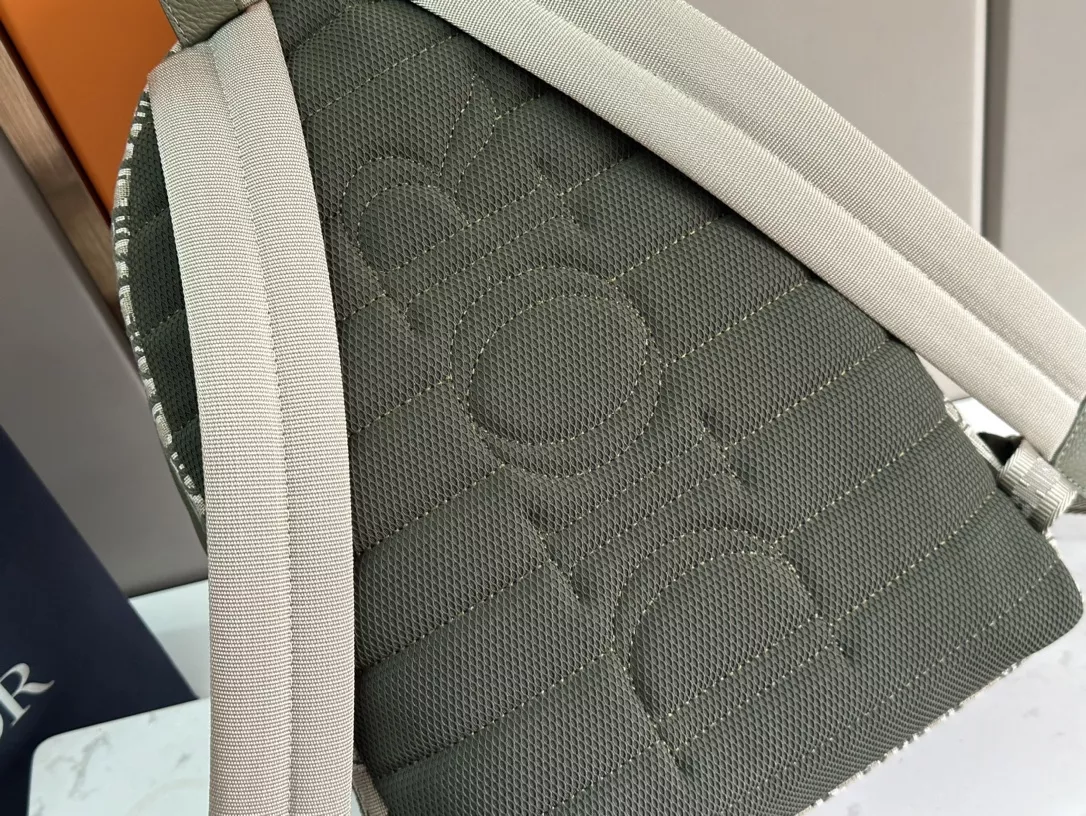 Trendsetting 2664 Christian Dior AAA Man Backpacks - Image 4