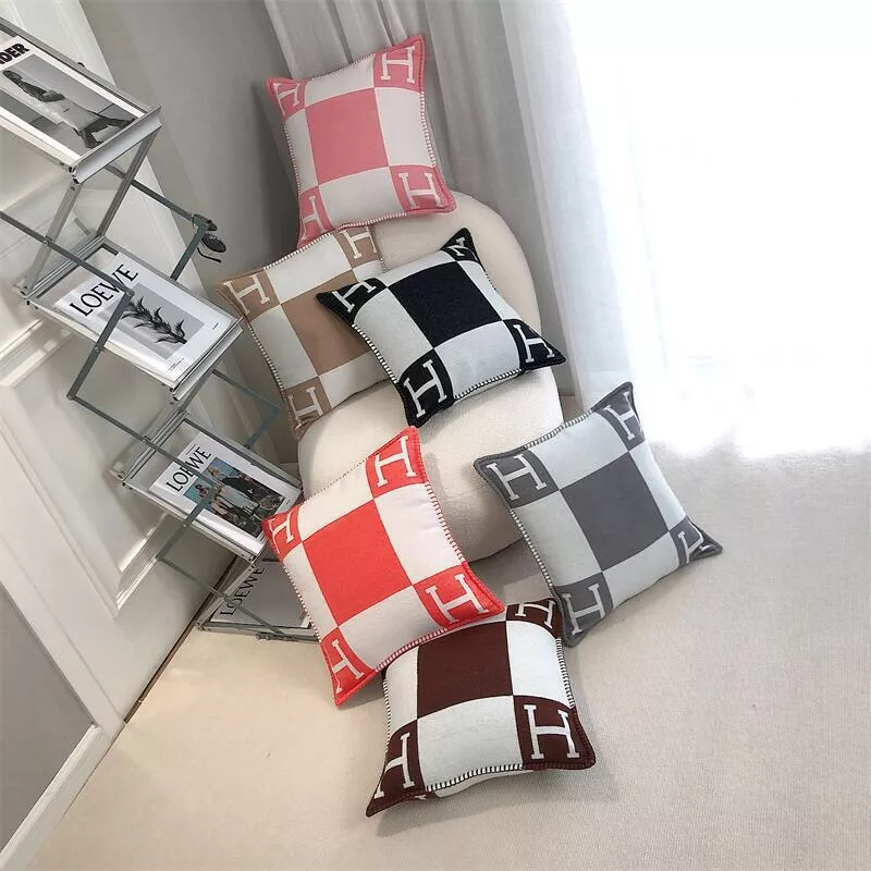 Trendsetting 8392 Hermes Cushion - Image 3