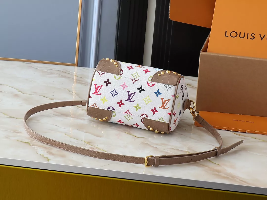 Trendsetting 9223 Louis Vuitton AAA Quality Messenger Bags For Women - Image 4
