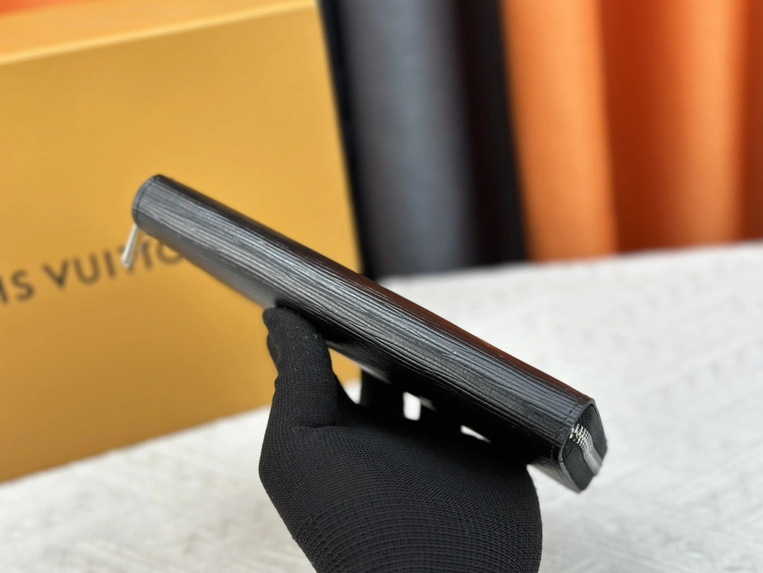 Trendy 1312 Louis Vuitton LV Card Case For Unisex - Image 4