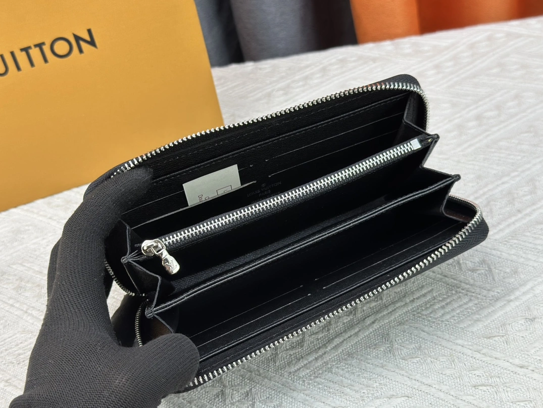 Trendy 1312 Louis Vuitton LV Card Case For Unisex - Image 7