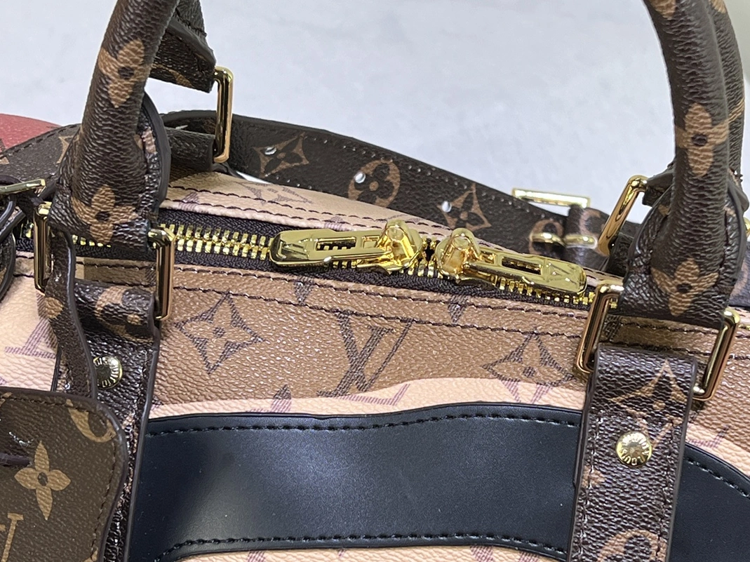 Trendy 9855 Louis Vuitton Travel Bags - Image 4