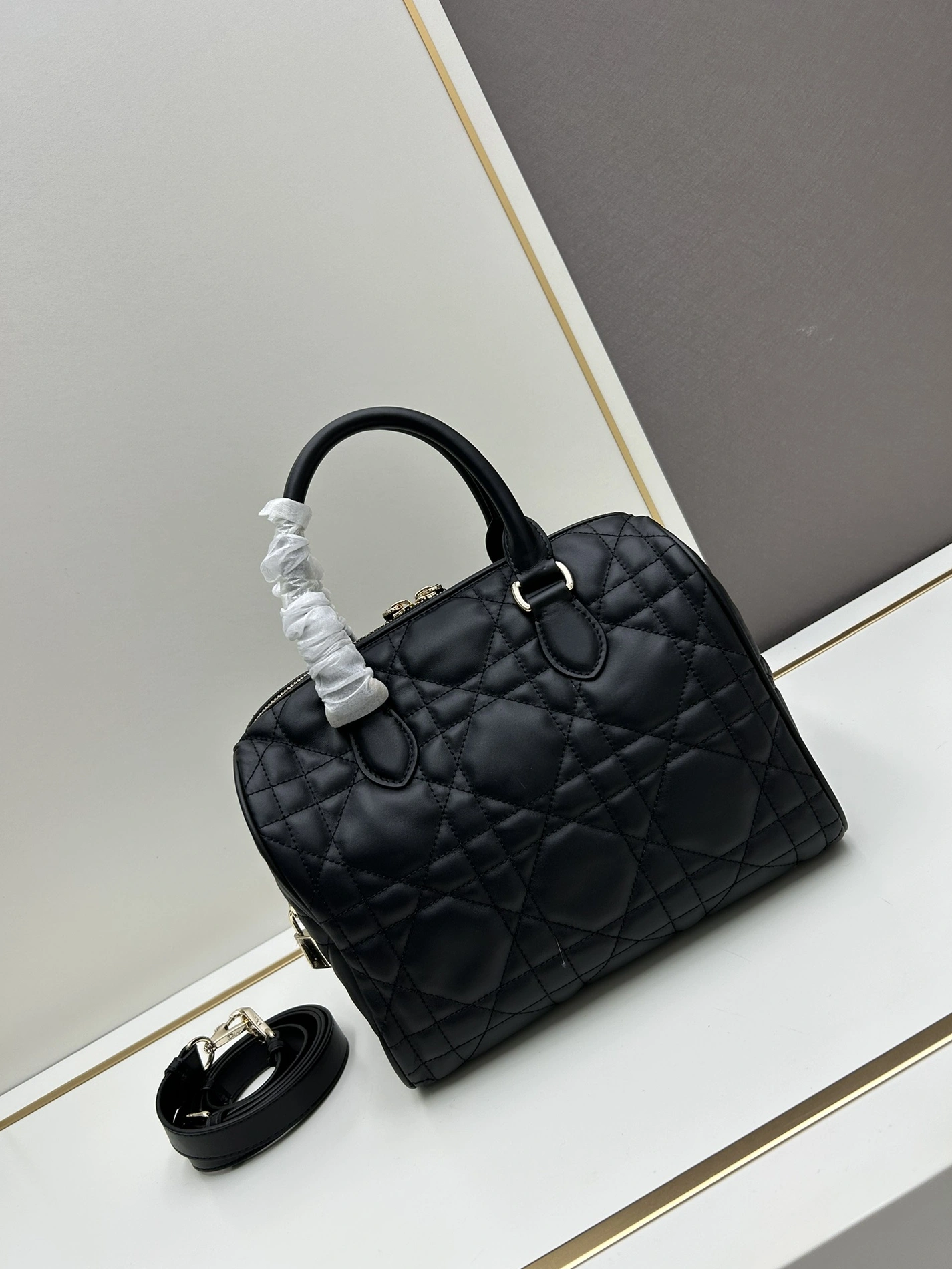 Unique 1134 Christian Dior AAA Quality Handbags For Women - Image 3