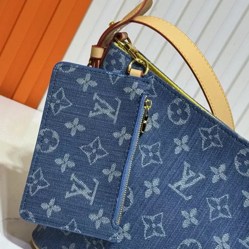Unique 6499 Louis Vuitton AAA Quality Messenger Bags For Women - Image 4