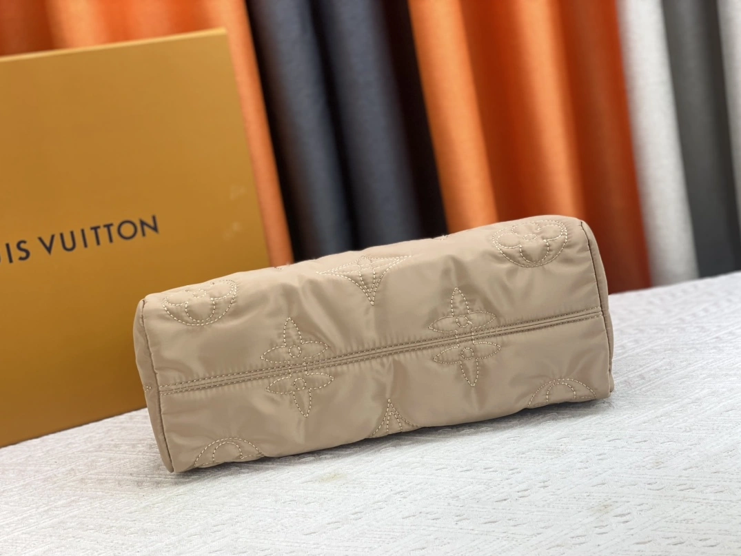 Unique 9261 Louis Vuitton AAA Quality Tote-Handbags For Women - Image 4