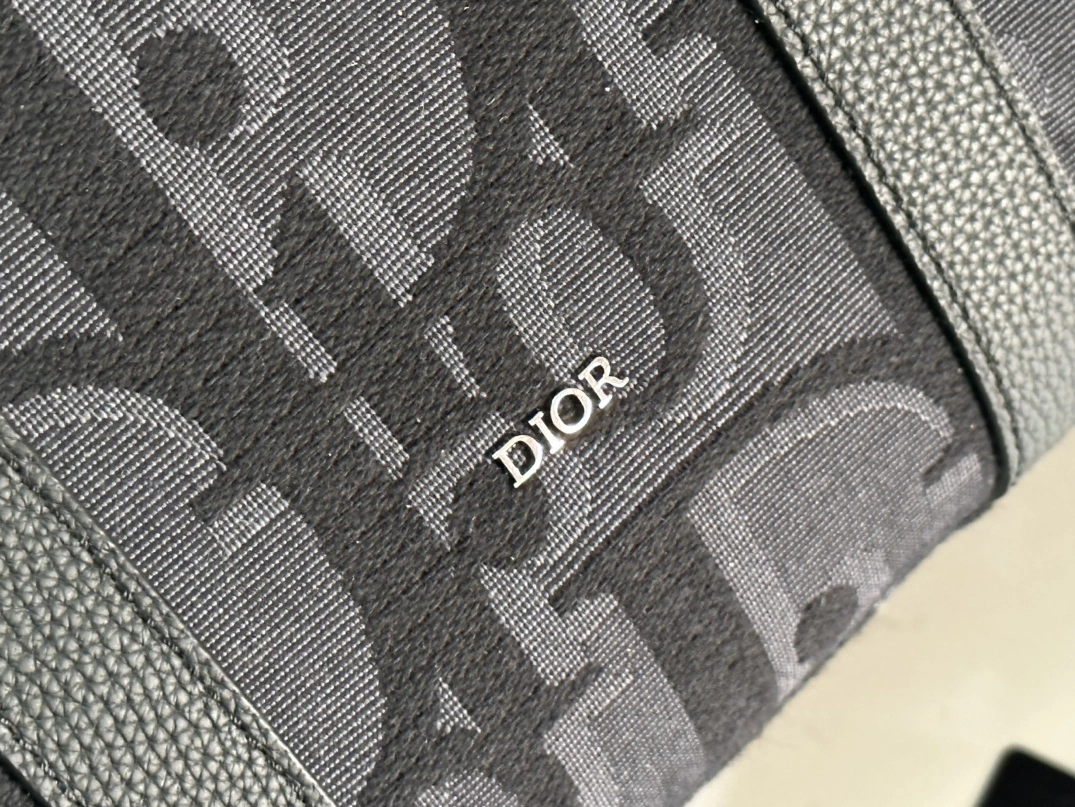 UrbanStyle 1176 Christian Dior Travel Bags - Image 3