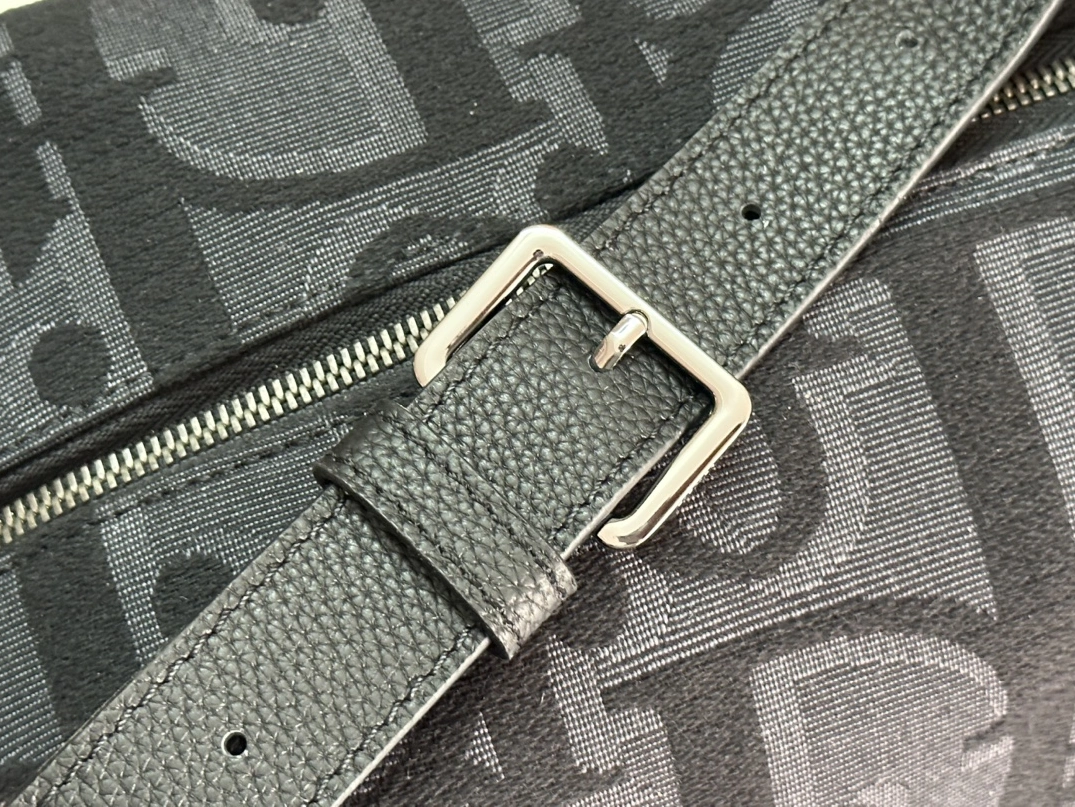 UrbanStyle 1176 Christian Dior Travel Bags - Image 7