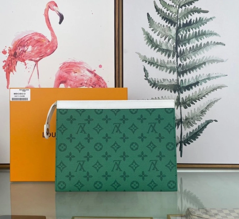 UrbanStyle 3221 Louis Vuitton AAA Quality Wallets For Unisex - Image 7