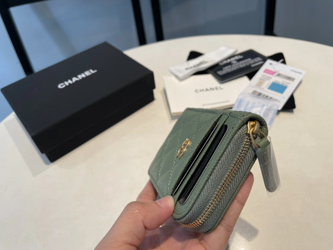 Versatile 1424 Chanel AAA Quality Card Case For Women - Image 4