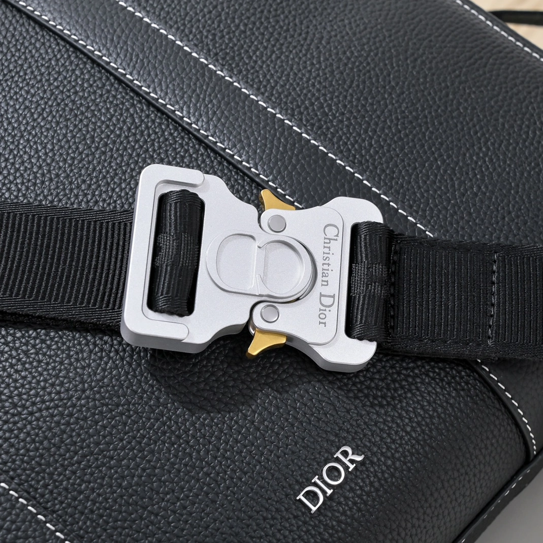 Versatile 5050 Christian Dior AAA Man Handbags - Image 3