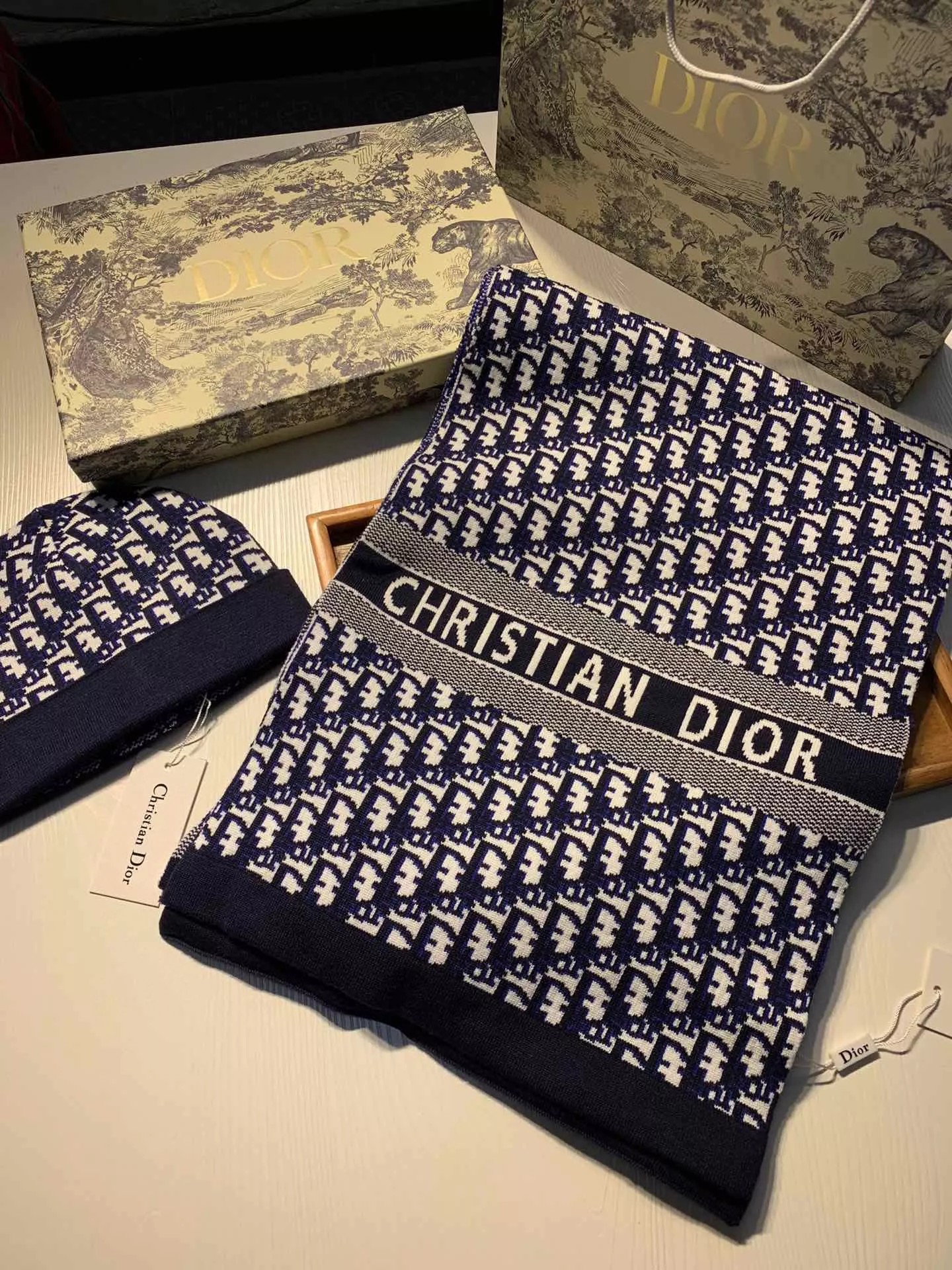 Vibrant 3221 Christian Dior Hat and Scarf Set - Image 3