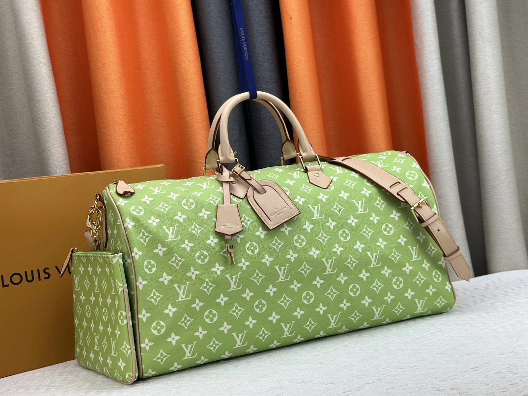 Vibrant 5253 Louis Vuitton Travel Bags
