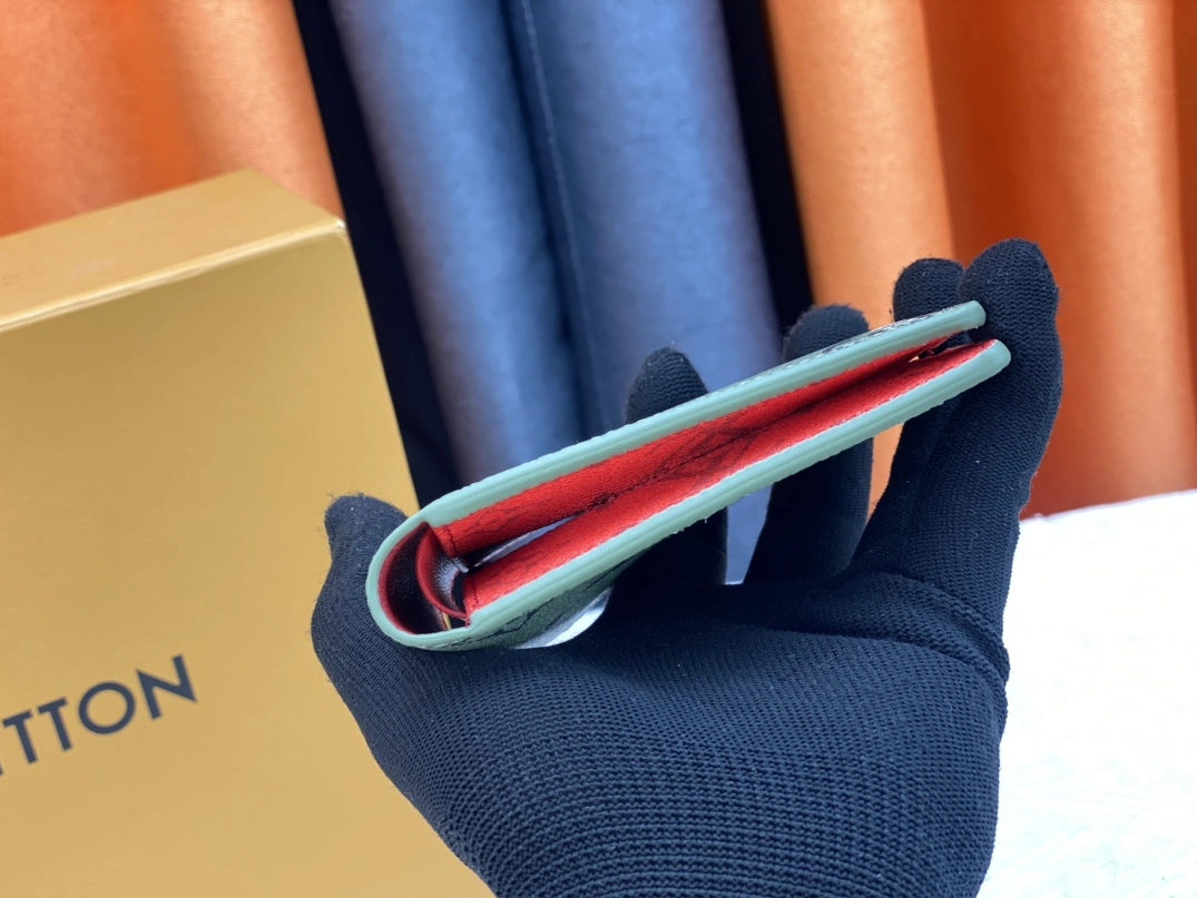 Vibrant 8308 Louis Vuitton LV Wallets For Unisex - Image 3