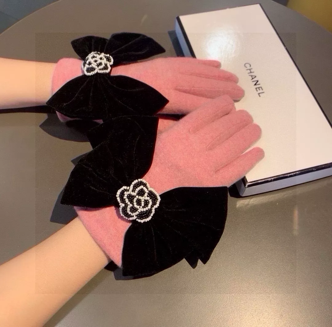 Vibrant 9886 Chanel Gloves For Women - Image 3