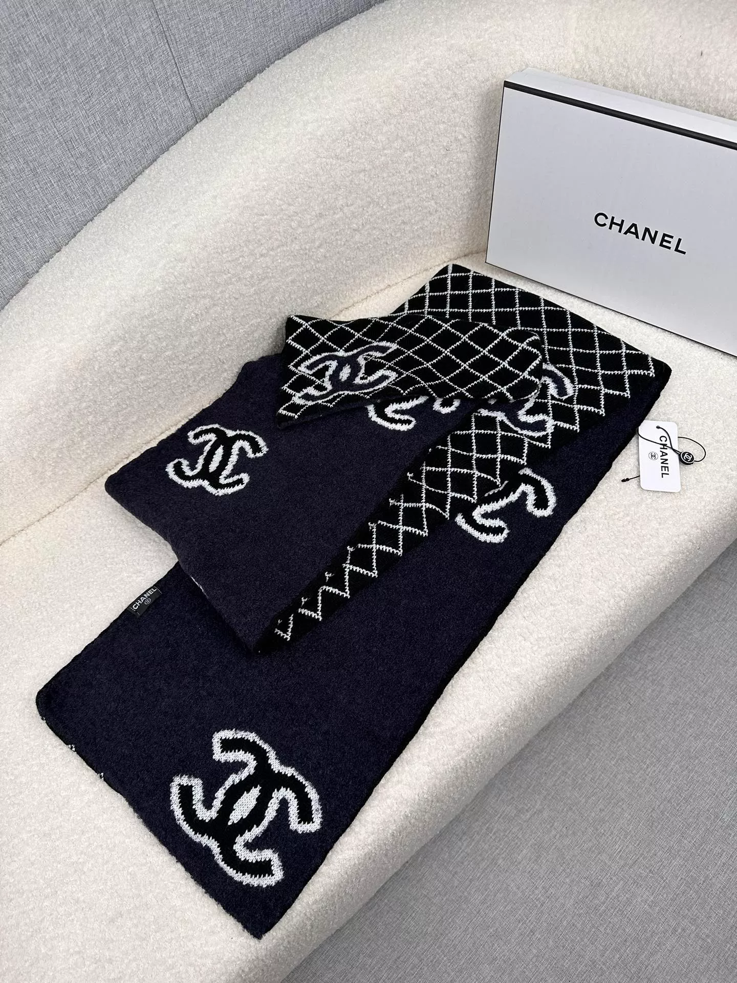 WellDesigned 453 Chanel Scarves For Women - Image 3