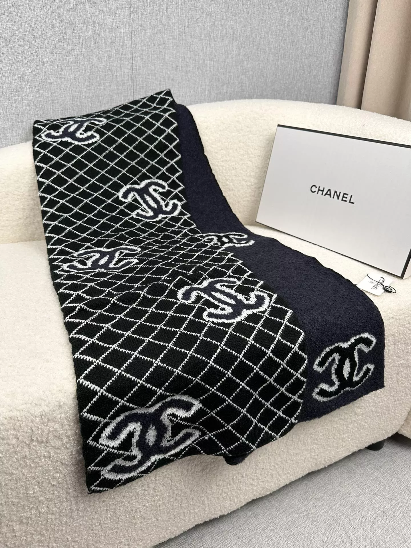 WellDesigned 453 Chanel Scarves For Women - Image 4