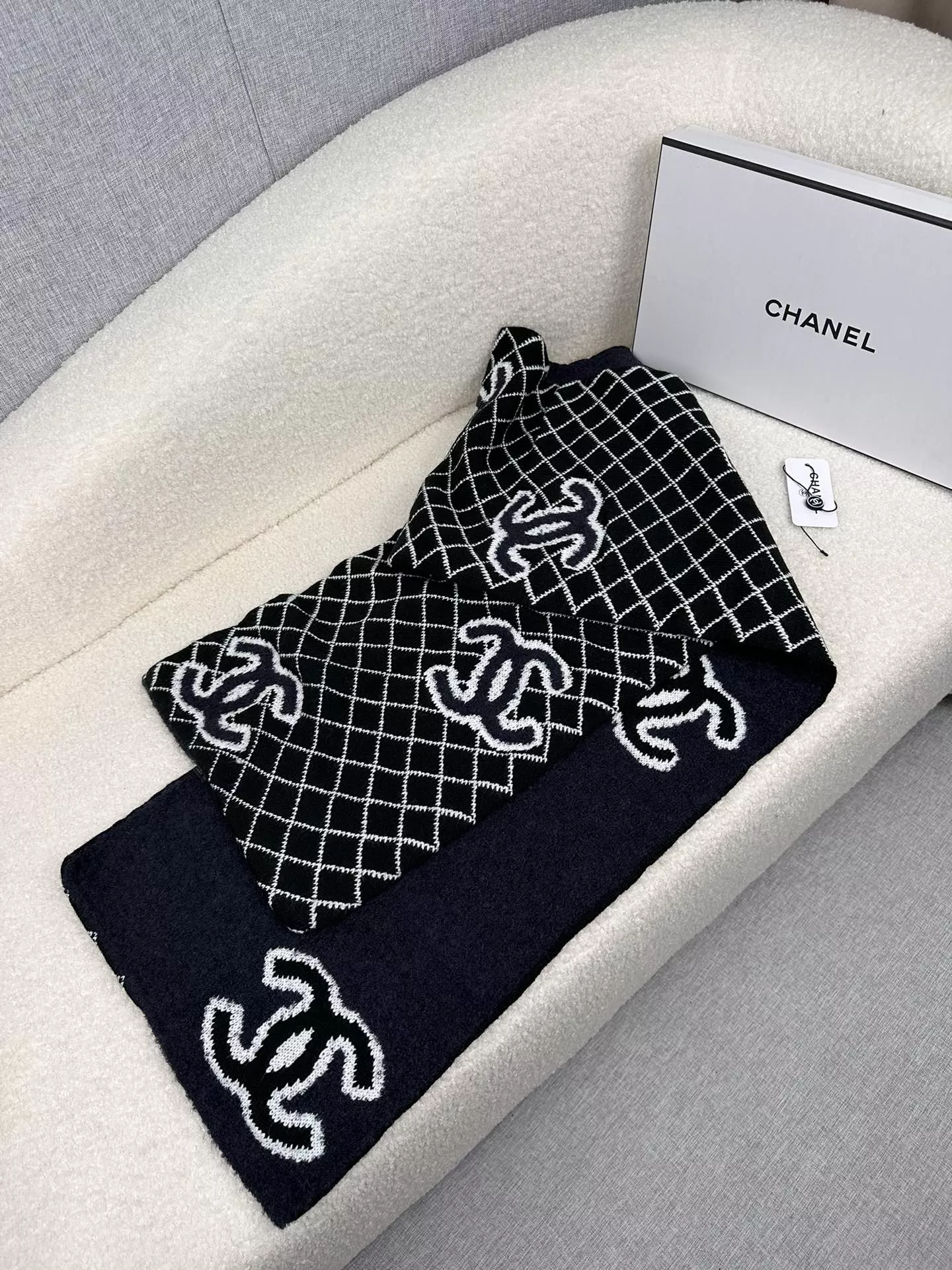 WellDesigned 453 Chanel Scarves For Women - Image 5