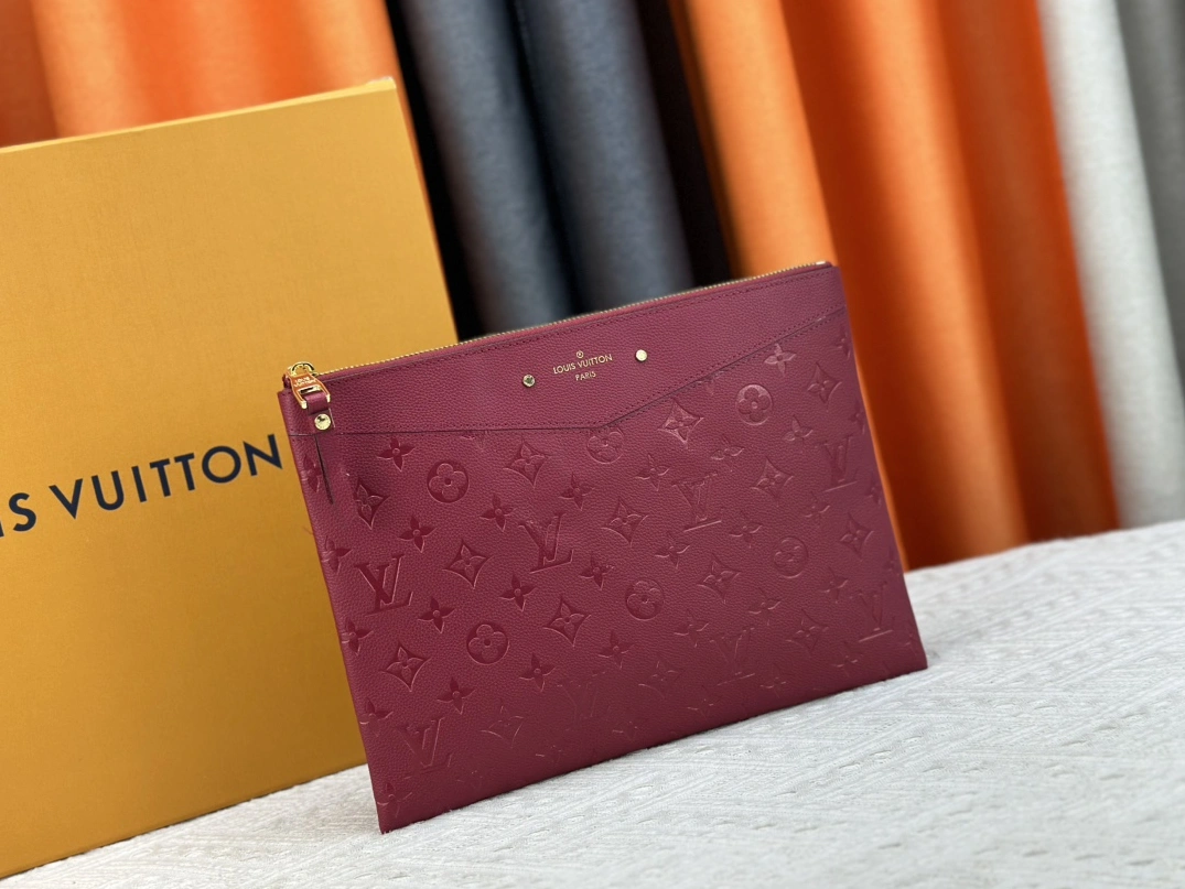 WellDesigned 6956 Louis Vuitton LV Wallets For Unisex