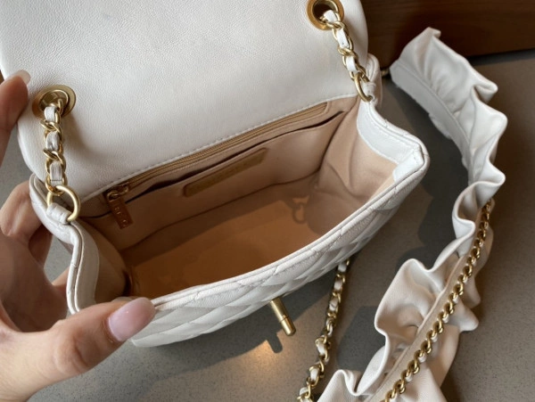 CHANEL FLAP BAG GoAnywhere 680 - Image 5