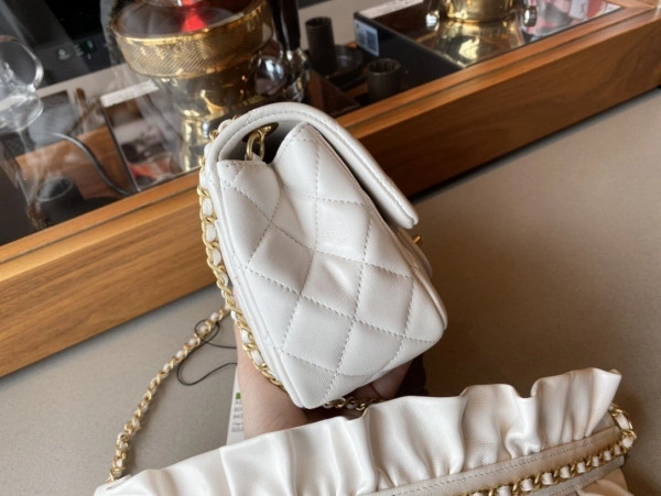 CHANEL FLAP BAG GoAnywhere 680 - Image 7