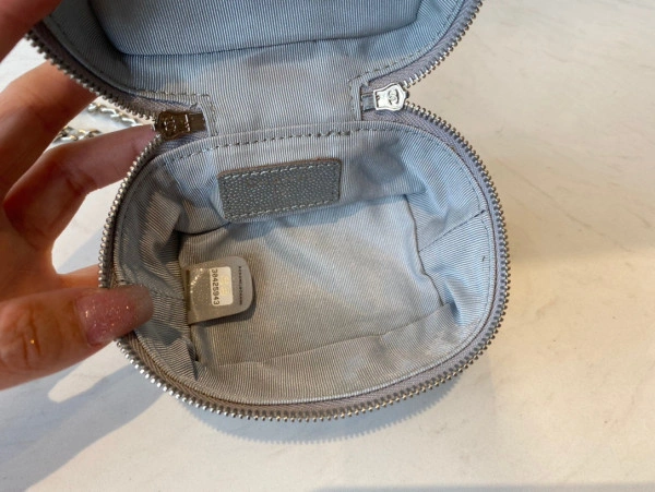 HighQuality CHANEL SMALL VANITY WITH CHAIN 1262 - Image 9