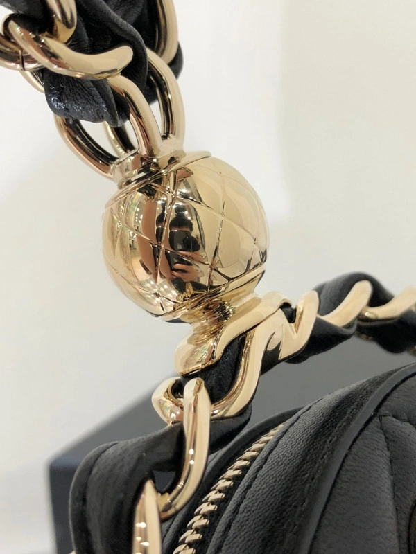 StreetReady CHANEL CHANELUTCH WITH CHAIN 1001 - Image 3