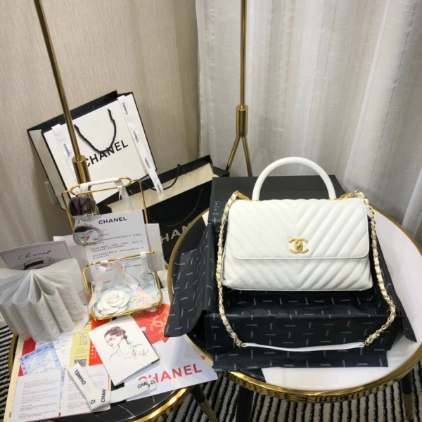 CHANEL COCO HANDLE ModernLook 1084 - Image 6