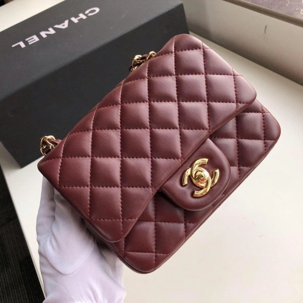 CHANEL FLAP BAG 17CM StreetReady 819 - Image 5