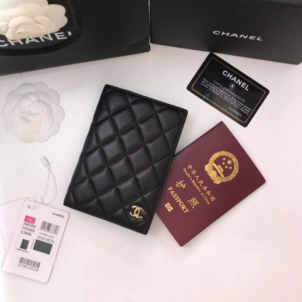 Fashionable CHANEL PASSPORT HOLDER 1819 - Image 9