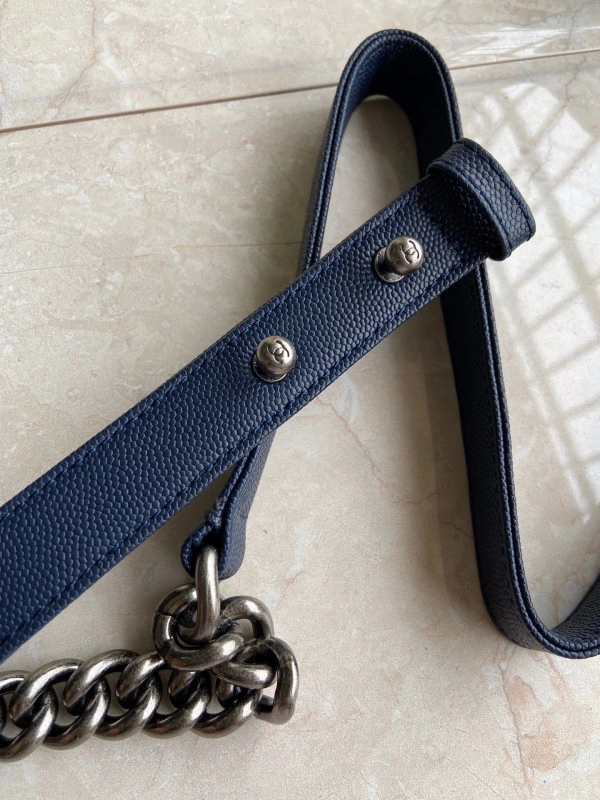 WellDesigned CHANEL BOY BAG 260 - Image 9