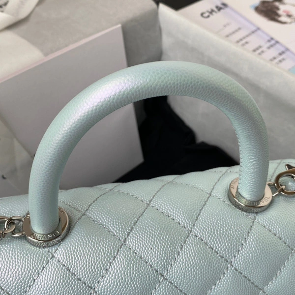 CHANEL FLAP BAG WITH TOP HANDLE AllSeason 1008 - Image 5