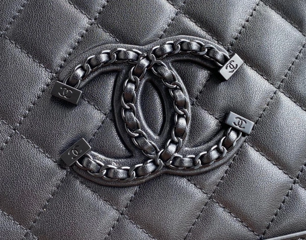 WellDesigned CHANEL VANITY CASE 1282 - Image 4
