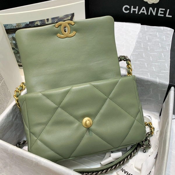 CHANEL 19 FLAP BAG BestValue 32 - Image 8