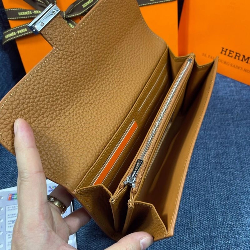 Hermes Constance Wallet Togo Leather Palladium Hardware In Brown - Image 4