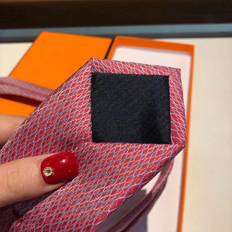 Hermes Crosslines Silk Tie In Pink - Image 4