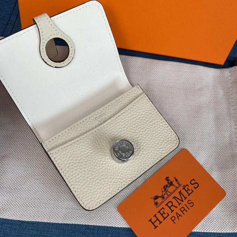 Hermes Dogon Card Holder Togo Leather Palladium Hardware In White - Image 3