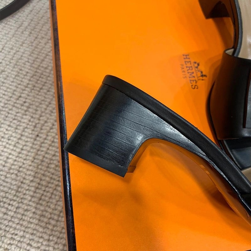 Hermes Dreamy Heeled Slides Women Calfskin In Black - Image 5